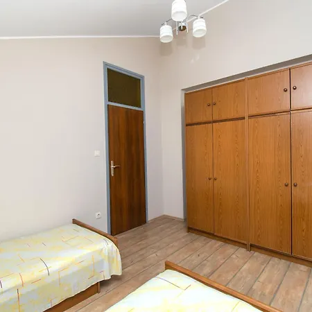 Cace * Brodarica (Sibenik-Knin)