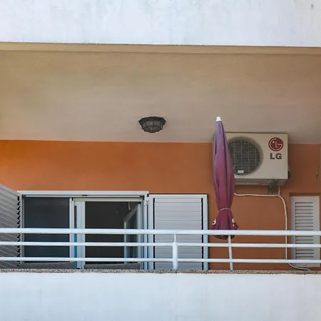 Cace * Brodarica (Sibenik-Knin)