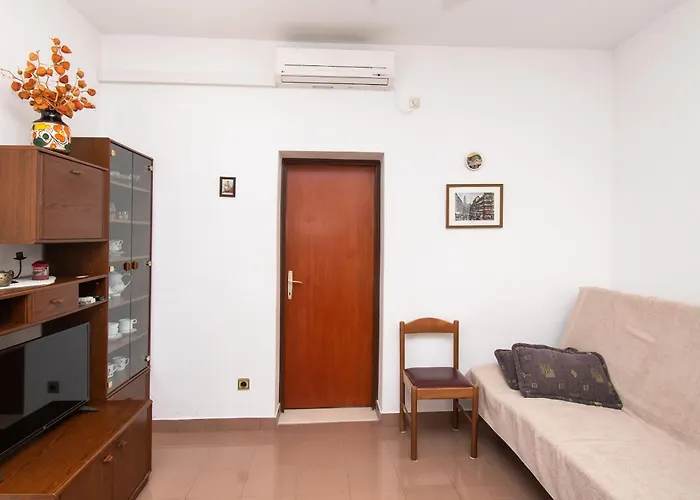 Cace דירה ברודאריצה