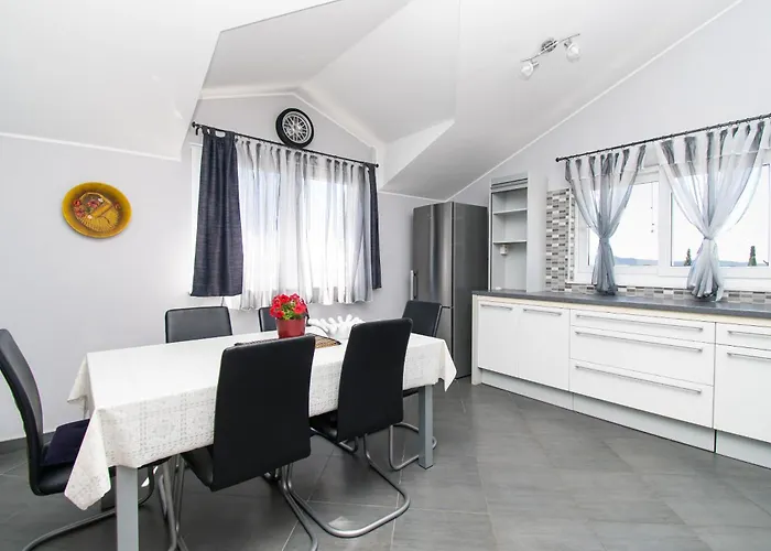 Cace ברודאריצה