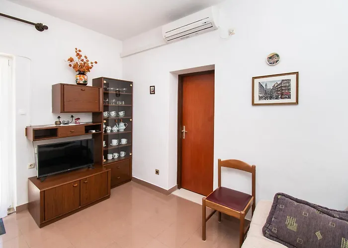 Cace דירה ברודאריצה